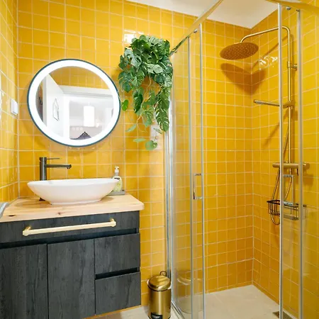 Sunrise House - 2 Bedroom Sea View 度假居 *