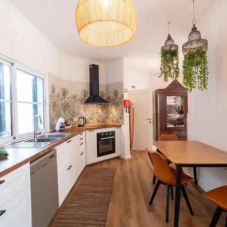 Sunrise House - 2 Bedroom Sea View Gaula