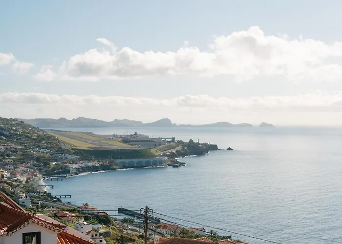 Dom wakacyjny Sunrise House By Wanderlust Madeira - 2 Bedroom Sea View *